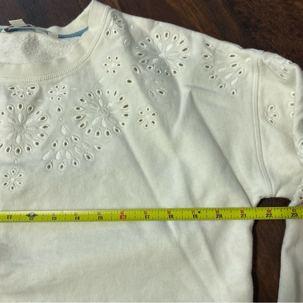 Boden pullover sweatshirt white with eyelet detailing size M - Picture 4 of 5